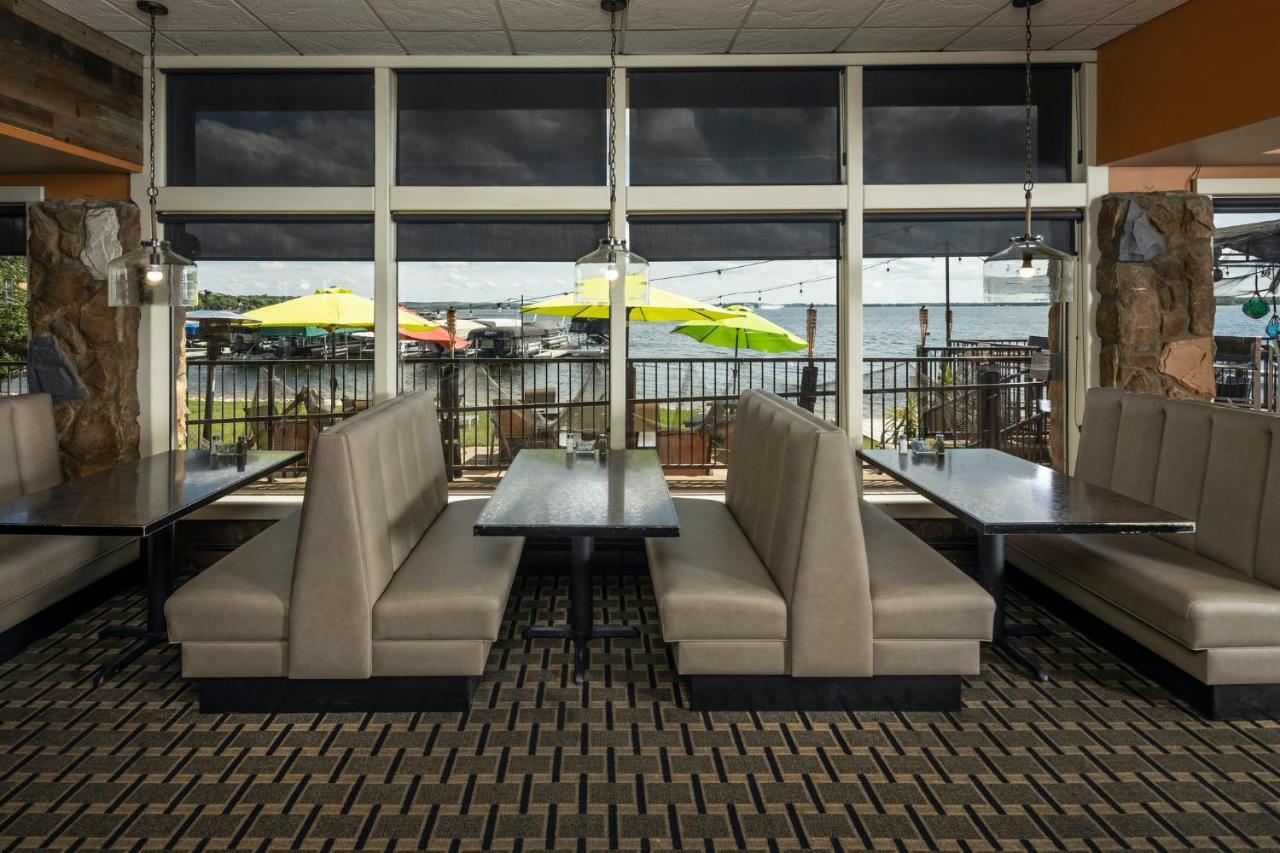 Holiday Inn Detroit Lakes By Ihg Exterior photo