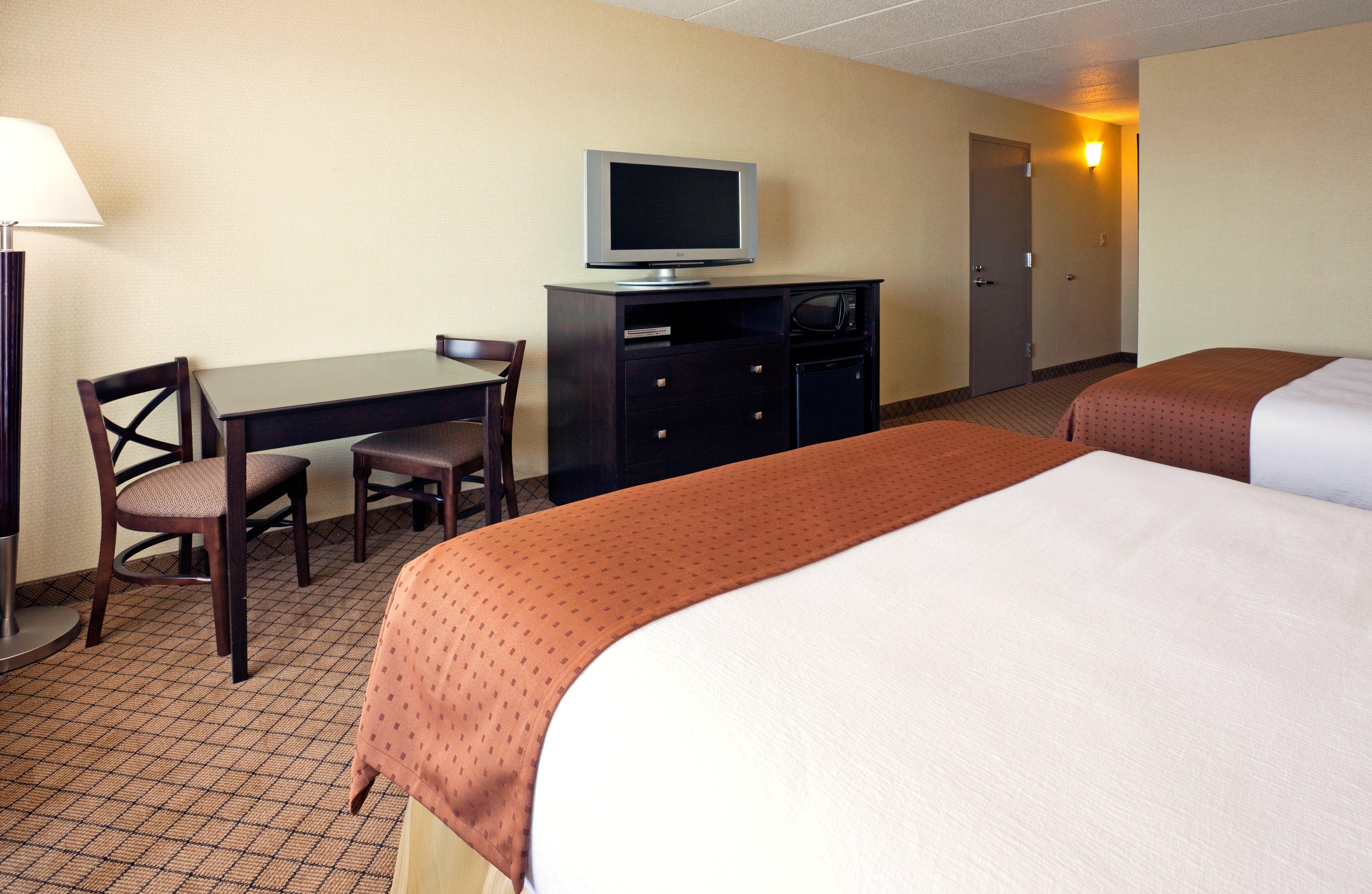 Holiday Inn Detroit Lakes By Ihg Exterior photo